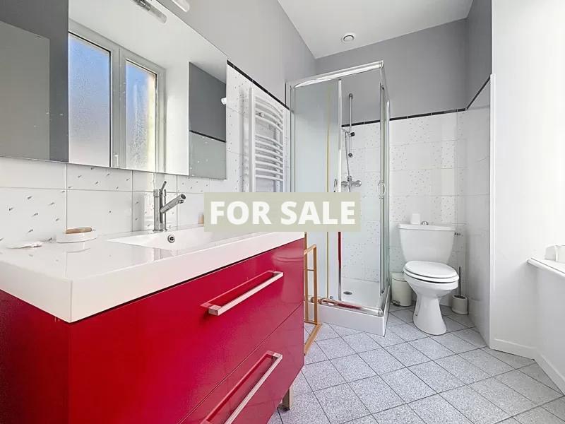 Traditiional House with Uber Contemporary Update