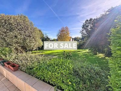 Detached House with Garden by the Coast