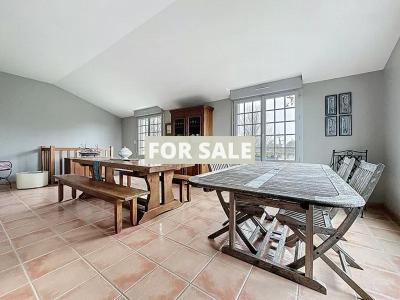 Detached House with Garden Footsteps from the Beach