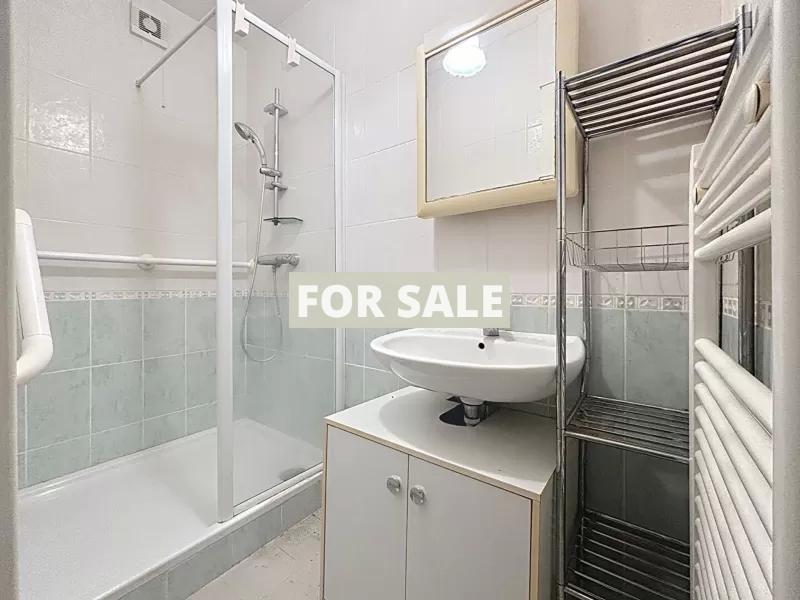 Detached House with Garden by the Coast