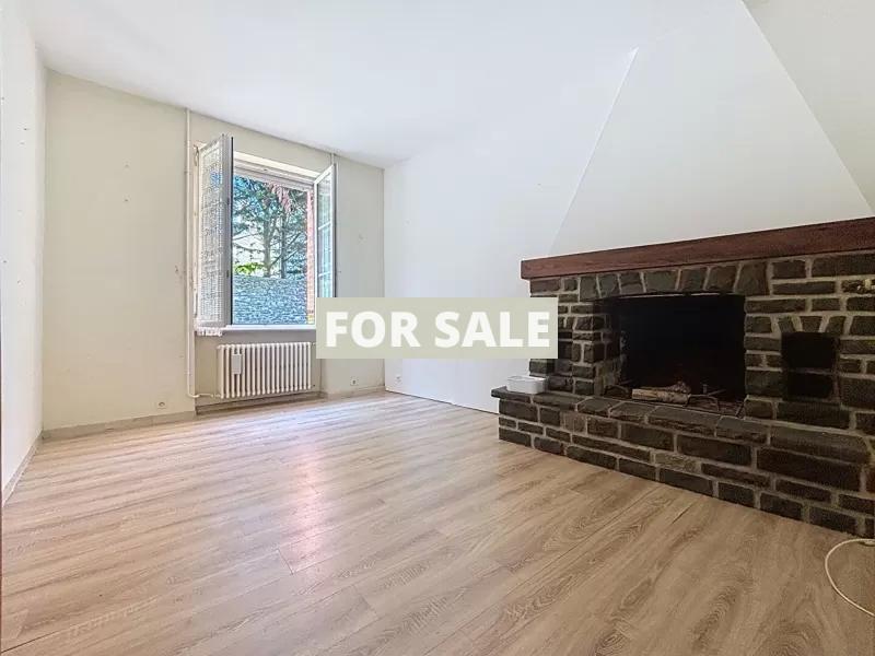 Detached House with Garden by the Coast