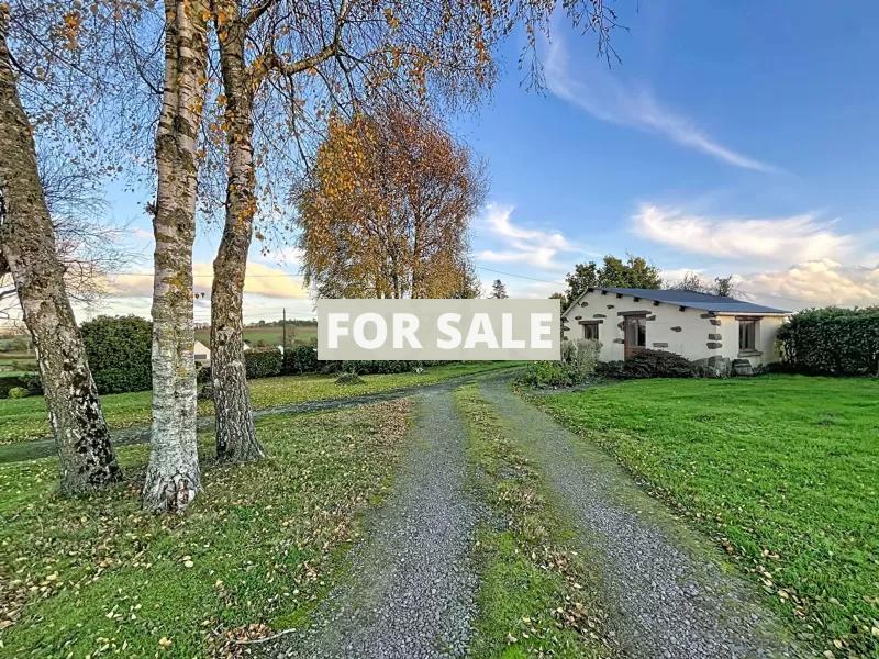 Detached Country House with Landscaped Garden