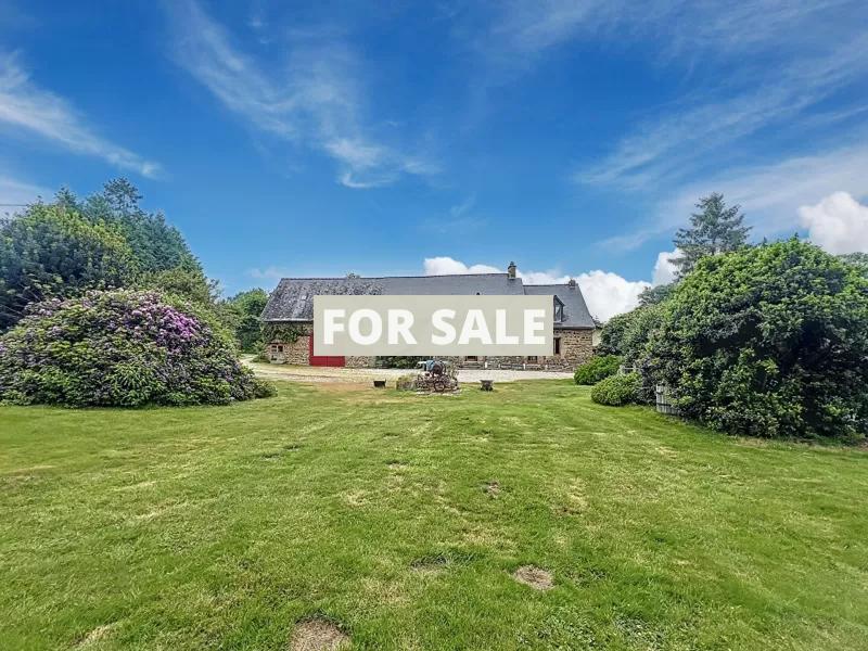 Detached Country House with Outbuilding