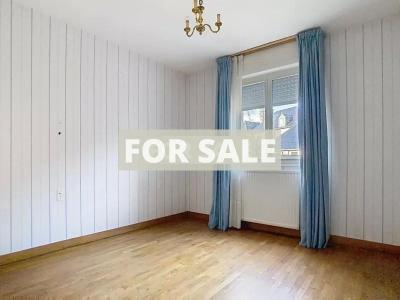 Building For Sale in Rural Village, Lots of Potential