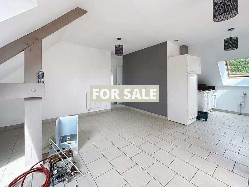 Detached Country House With Open Views and Outbuildings
