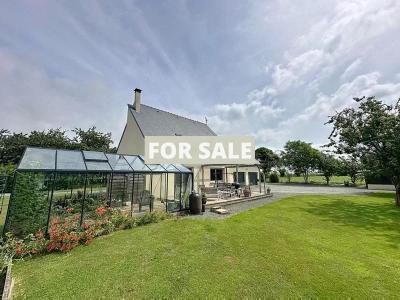 Detached Country House With Open Views and Outbuildings