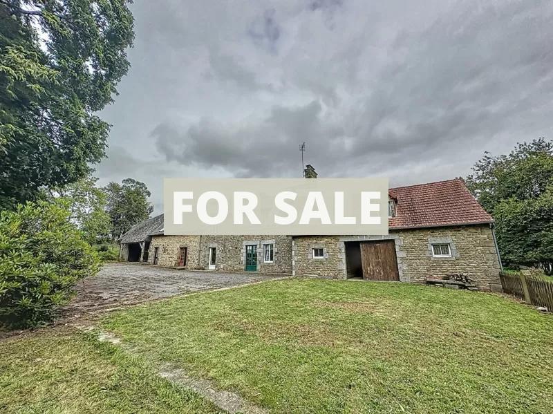 Main Photo of a 8 bedroom  Country House for sale