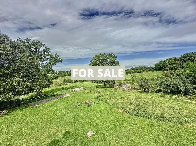 Detached Country House with Outbuilding