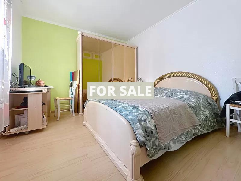 Detached Country House with Outbuildings