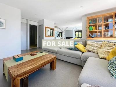 Detached Coastal House with Swimming Pool