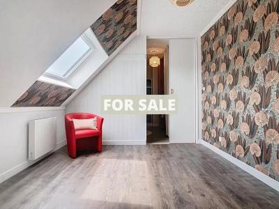 Detached House with Garden Close to the Coast