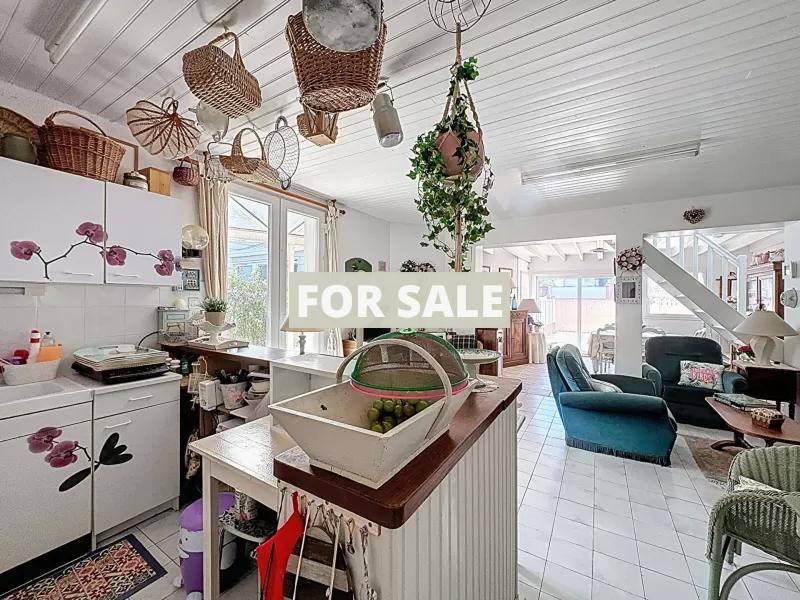 Detached House 50m from the Beech