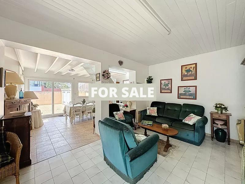 Detached House 50m from the Beech