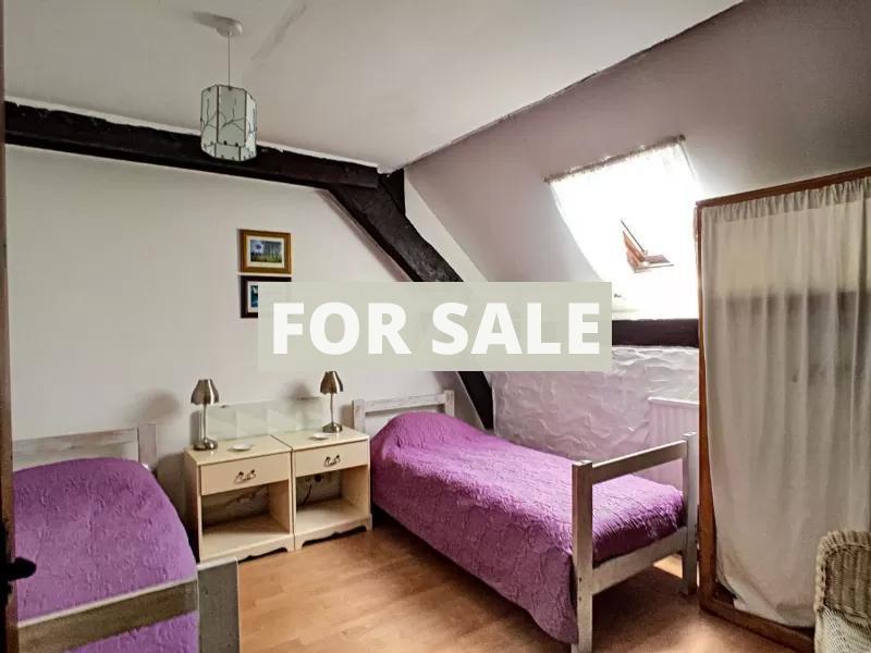 SLD02626 - Sold By Cle France