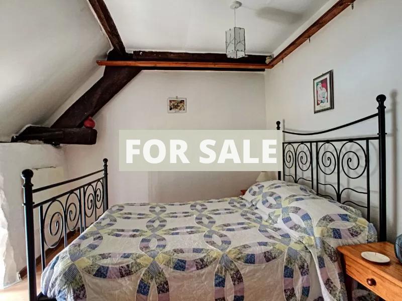 SLD02626 - Sold By Cle France