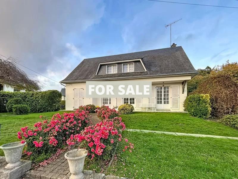Detached House with Garden