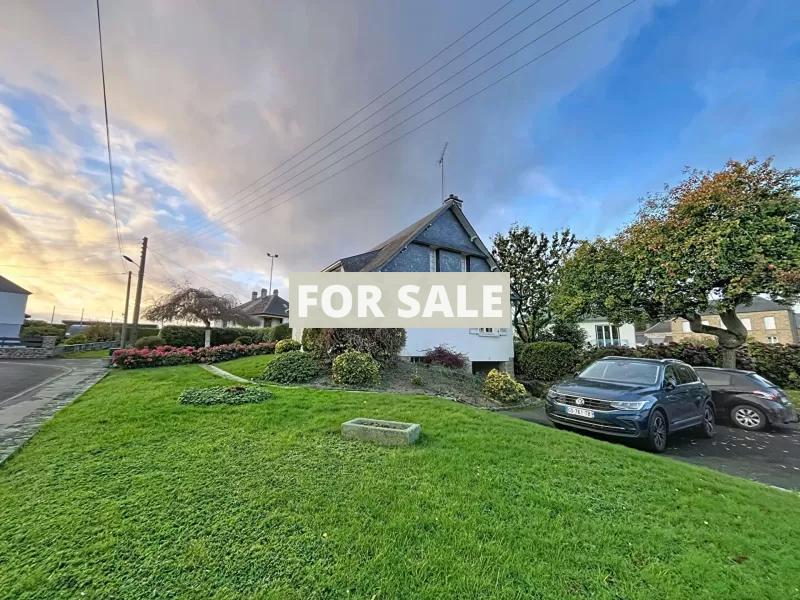 Detached House with Garden