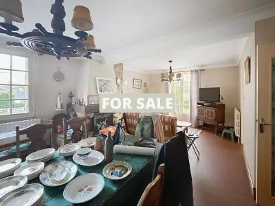 Detached House with Garden