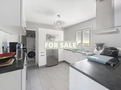 Detached House with Garden by the Coast