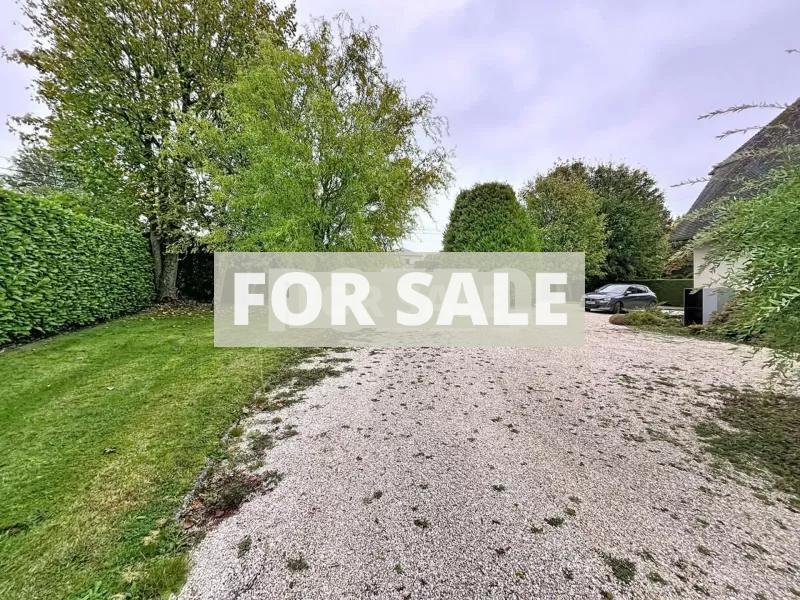 Detached House with Landscaped Garden