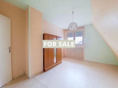 Detached House with Landscaped Garden