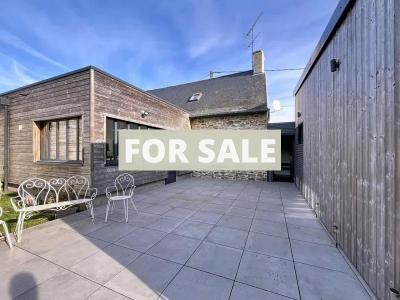 Contemporary Detached House in Landscaped Garden