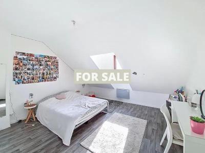 Detached House and Landscaped Garden and Open View