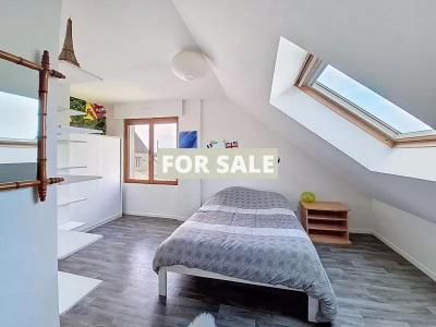 Detached House and Landscaped Garden and Open View