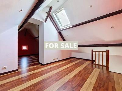 Detached House with Garden by the Coast