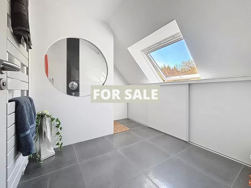 Contemporary Detached House by the Coast