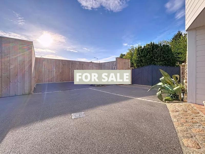 Contemporary Detached House by the Coast