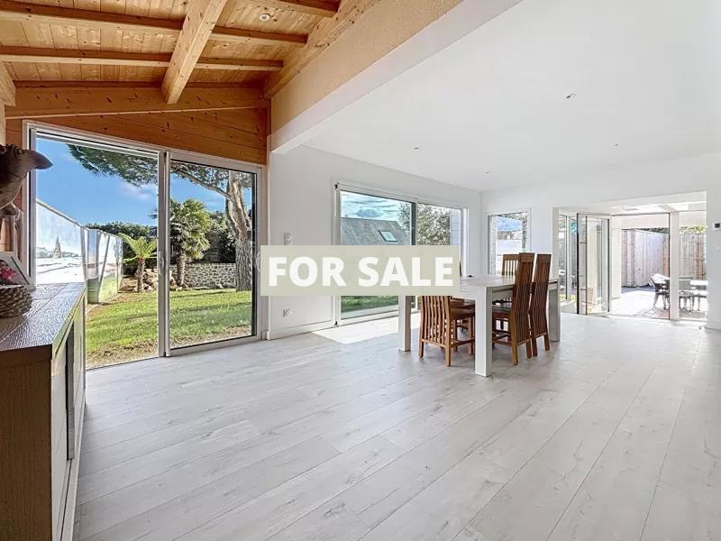 Contemporary Detached House by the Coast