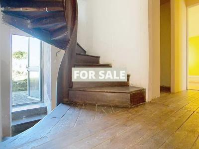 Traditional House with Garden