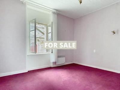 Town House in Excellent Order, Strong Potential