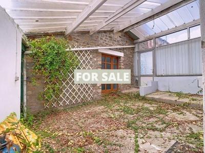 Town House in Excellent Order, Strong Potential