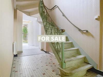 Town House in Excellent Order, Strong Potential