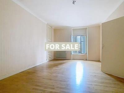 Town House in Excellent Order, Strong Potential