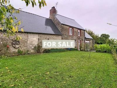 Detached Country House with Attached Outbuilding