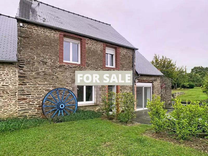 Detached Country House with Attached Outbuilding