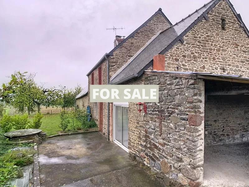 Detached Country House with Attached Outbuilding