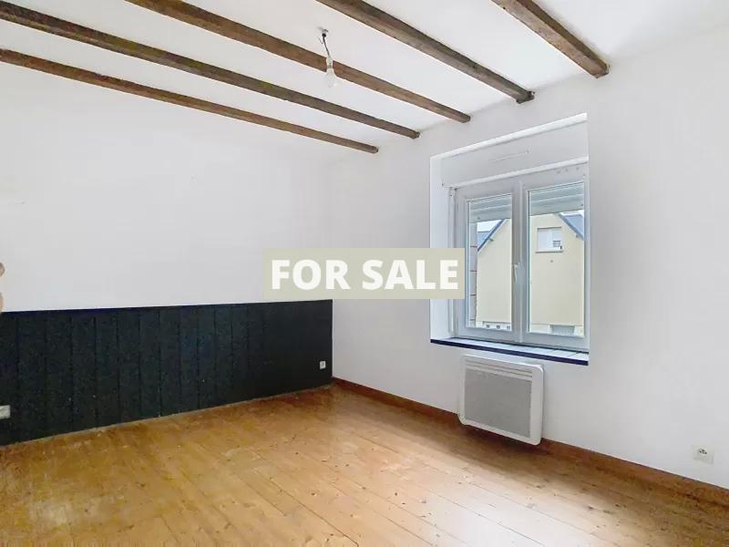 Detached Country House with Attached Outbuilding