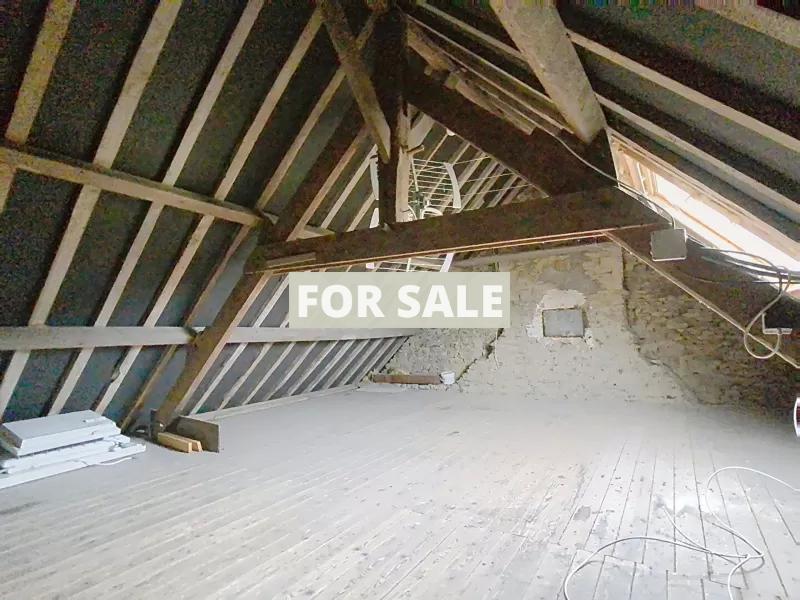 Detached Country House with Attached Outbuilding