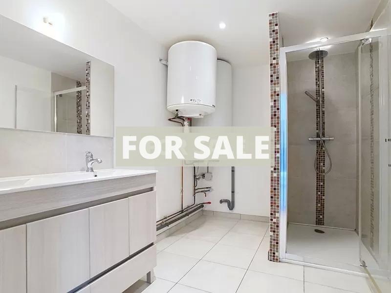 Detached Country House with Outbuildings