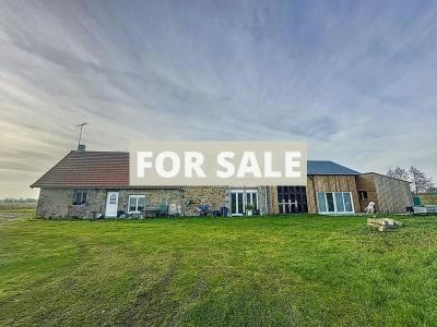 Collection of Houses with Garden with No Near Neighbours