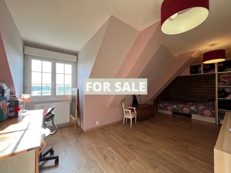 Detached Country House with Outbuilding