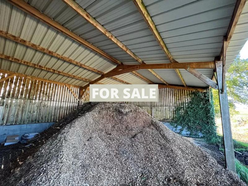 Detached Country House with Outbuilding