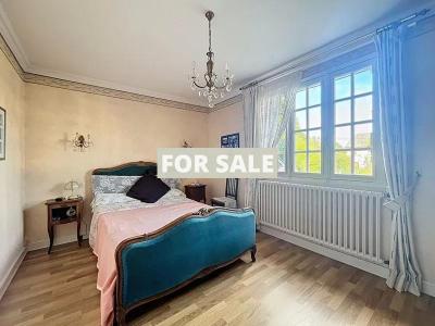 Detached House with Lovely Garden