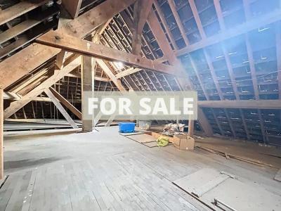 Detached Villa With Garden and Open View