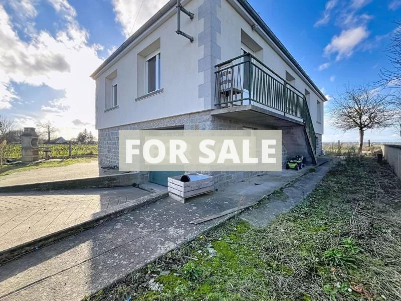 Detached Villa With Garden and Open View