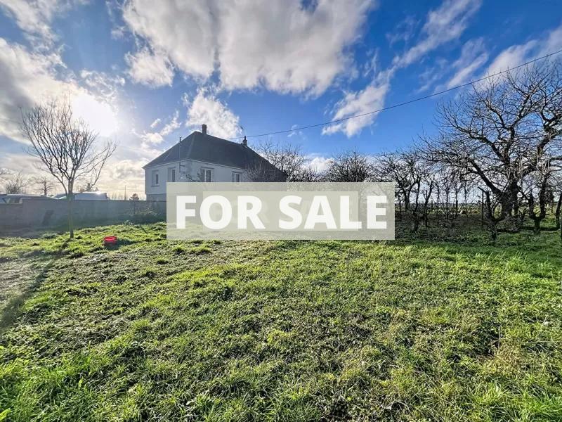 Detached Villa With Garden and Open View